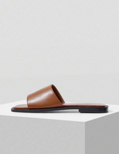 Load image into Gallery viewer, Camella flats by SYL