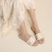 Load image into Gallery viewer, Alessia flats by SYL