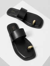 Load image into Gallery viewer, Allaine flats by SYL