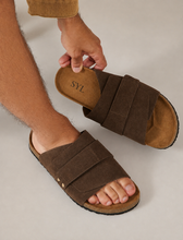 Load image into Gallery viewer, MEN footwear in cork by SYL