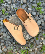 Load image into Gallery viewer, Jamie footwear in cork for MEN by SYL