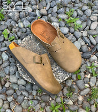 Load image into Gallery viewer, Jamie footwear in cork for MEN by SYL