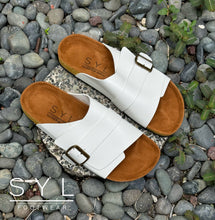 Load image into Gallery viewer, Sammy Men's footwear in cork by SYL