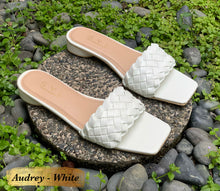Load image into Gallery viewer, Audrey 1-inch round heels by SYL