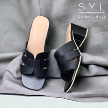 Load image into Gallery viewer, Krishna 2.5 inches heels by SYL