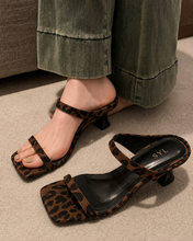Load image into Gallery viewer, Jannea heels by SYL
