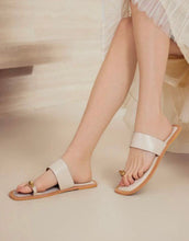 Load image into Gallery viewer, Allaine flats by SYL
