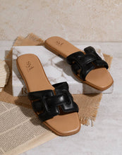 Load image into Gallery viewer, Vera flats by SYL
