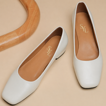 Load image into Gallery viewer, Keanna shoes by SYL
