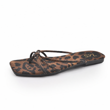 Load image into Gallery viewer, Precy flats by SYL
