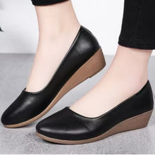 Load image into Gallery viewer, Demy shoes by SYL
