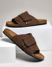 Load image into Gallery viewer, MEN footwear in cork by SYL
