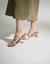 Load image into Gallery viewer, Chesca heels by SYL
