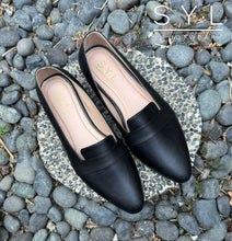 Load image into Gallery viewer, Lyle shoes by SYL

