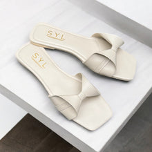 Load image into Gallery viewer, French flats by SYL
