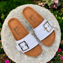 Load image into Gallery viewer, DALE footwear in cork by SYL
