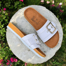 Load image into Gallery viewer, DALE footwear in cork by SYL
