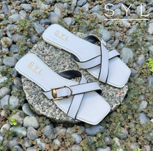 Load image into Gallery viewer, Daniella flats by SYL
