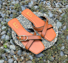 Load image into Gallery viewer, Daniella flats by SYL
