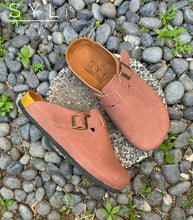 Load image into Gallery viewer, Jamie footwear in cork for MEN by SYL

