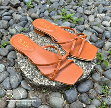 Load image into Gallery viewer, Calista 1-inch heels by SYL
