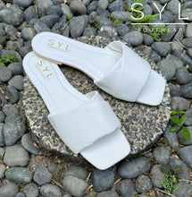 Load image into Gallery viewer, Abigail flats by SYL
