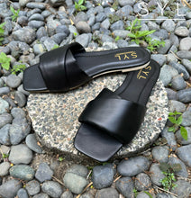 Load image into Gallery viewer, Abigail flats by SYL
