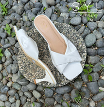 Load image into Gallery viewer, Emily 2.5 inches heels by SYL
