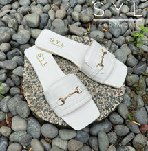 Load image into Gallery viewer, Nicole flats by SYL
