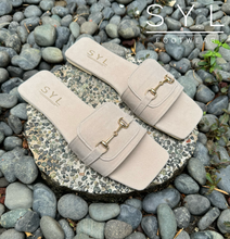 Load image into Gallery viewer, Nicole flats by SYL
