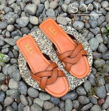 Load image into Gallery viewer, Zenoby flats by SYL
