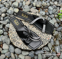 Load image into Gallery viewer, Kiran flats by SYL
