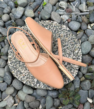 Load image into Gallery viewer, Elva shoes by SYL
