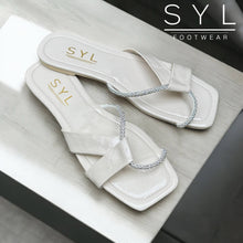 Load image into Gallery viewer, Osla flats by SYL
