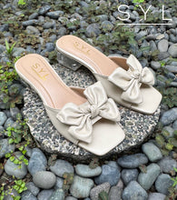 Load image into Gallery viewer, Charm heels by SYL
