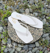 Load image into Gallery viewer, Odette flats by SYL
