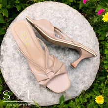 Load image into Gallery viewer, Marian classy heels by SYL
