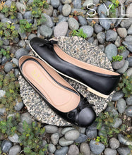 Load image into Gallery viewer, Dorish shoes by SYL
