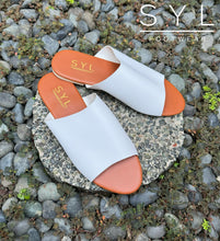 Load image into Gallery viewer, Bella flats by SYL
