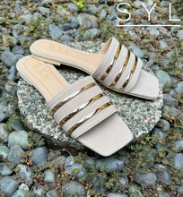 Load image into Gallery viewer, JADE flats by SYL
