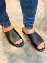 Load image into Gallery viewer, Bella flats by SYL
