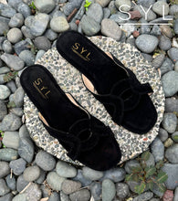 Load image into Gallery viewer, Arista flats by SYL
