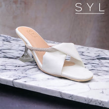 Load image into Gallery viewer, Maeve 3-inches heels by SYL
