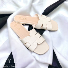 Load image into Gallery viewer, Iyah flats by SYL
