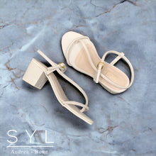 Load image into Gallery viewer, Andrea 2.5" heels by SYL

