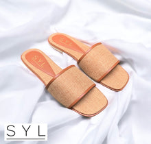 Load image into Gallery viewer, Bonnie flats by SYL
