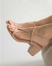 Load image into Gallery viewer, Andrea 2.5" heels by SYL
