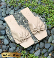 Load image into Gallery viewer, RIBBA flats by SYL
