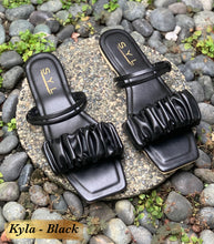 Load image into Gallery viewer, KYLA flats by SYL
