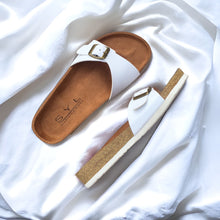 Load image into Gallery viewer, KEITH footwear in cork by SYL

